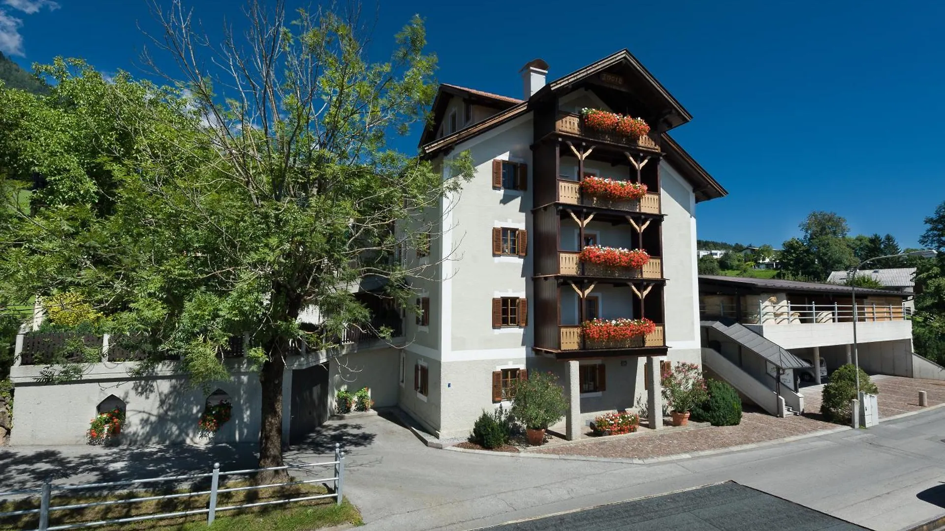 Apartment Kasperhof Appartements Innsbruck Top 1 - 5